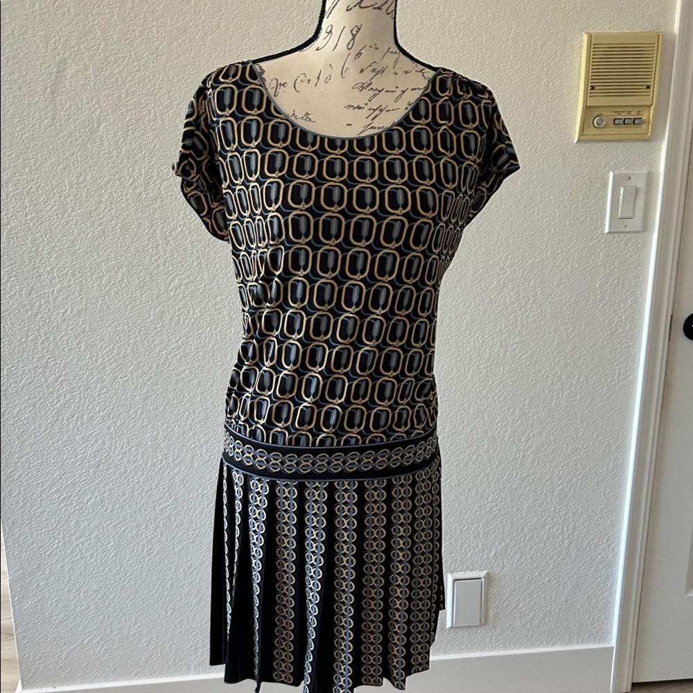 Max Studio Black and Gold Geometric Dress